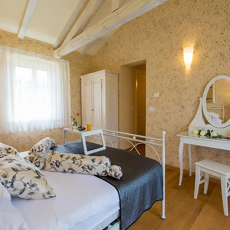 In Istria With Pool And Sauna Villa *